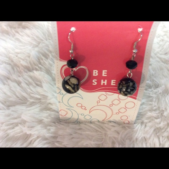 Be Sheek Earrings Black Polished Round Stone New - Picture 2 of 6